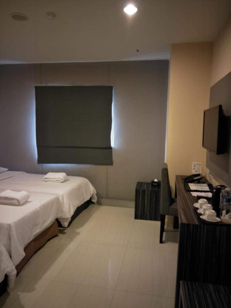 Hotel Olive Tangerang Chambre photo