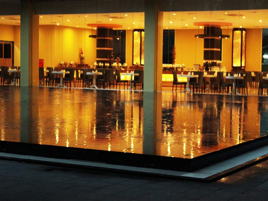 Hotel Olive Tangerang Extérieur photo