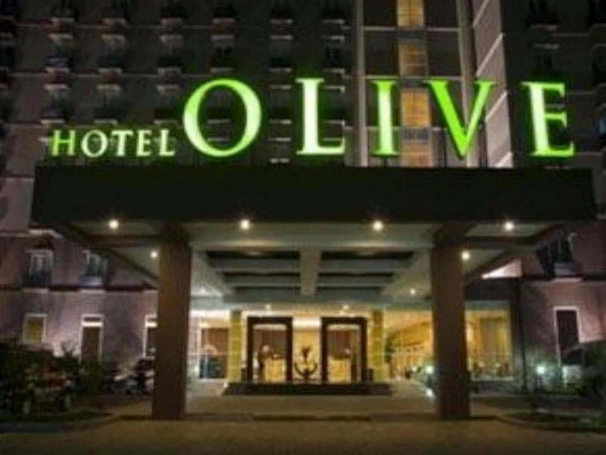 Hotel Olive Tangerang Extérieur photo