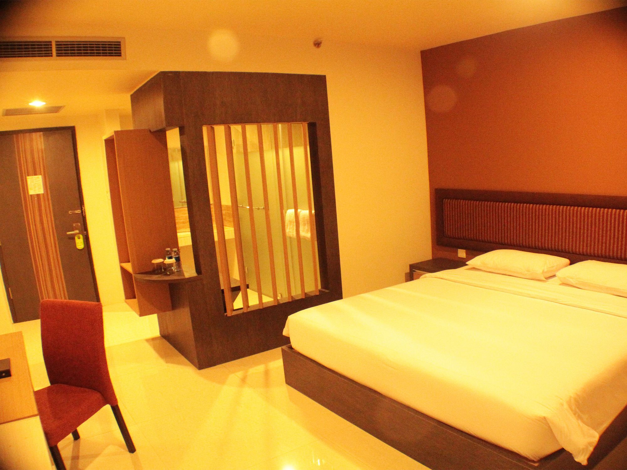 Hotel Olive Tangerang Extérieur photo